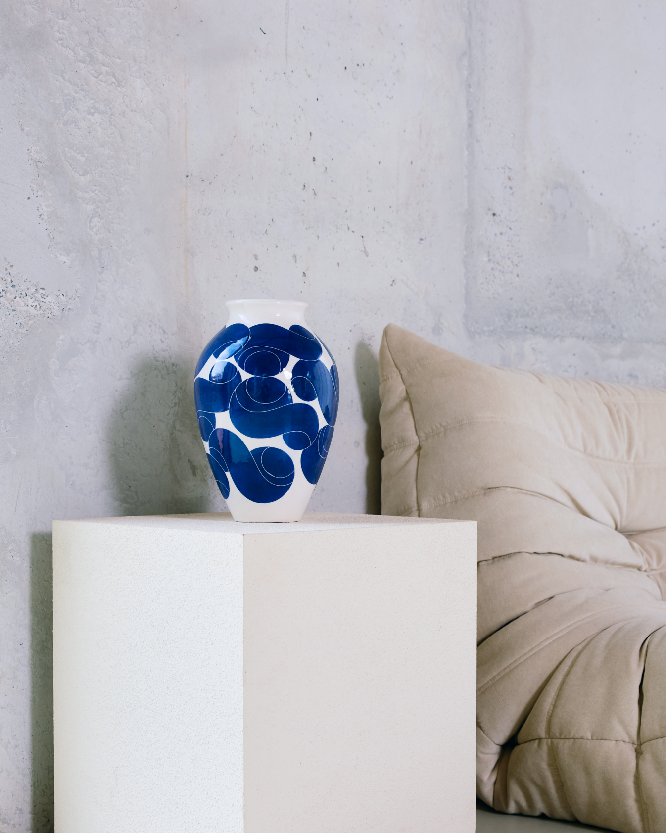 Type Vase Electric Blue