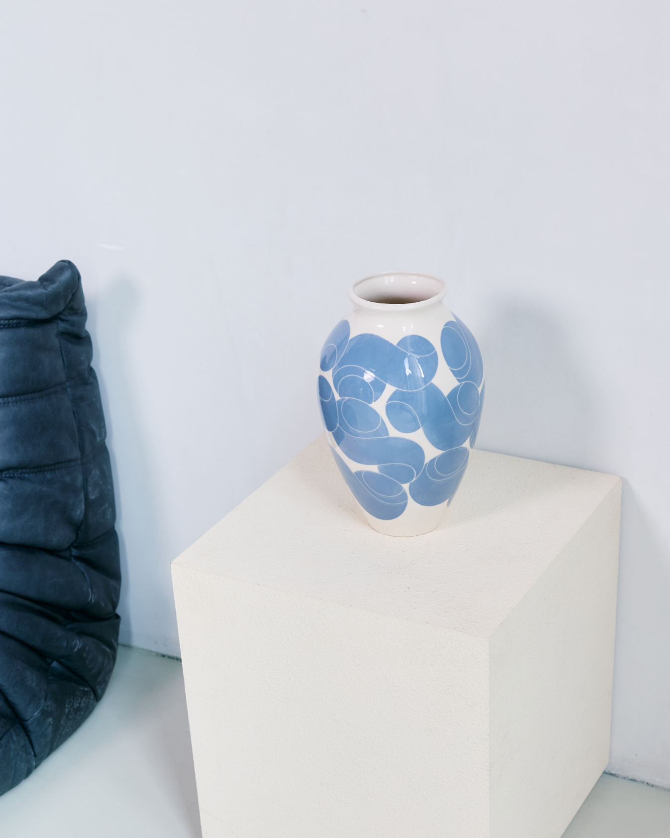 Type Vase Elephant Grey